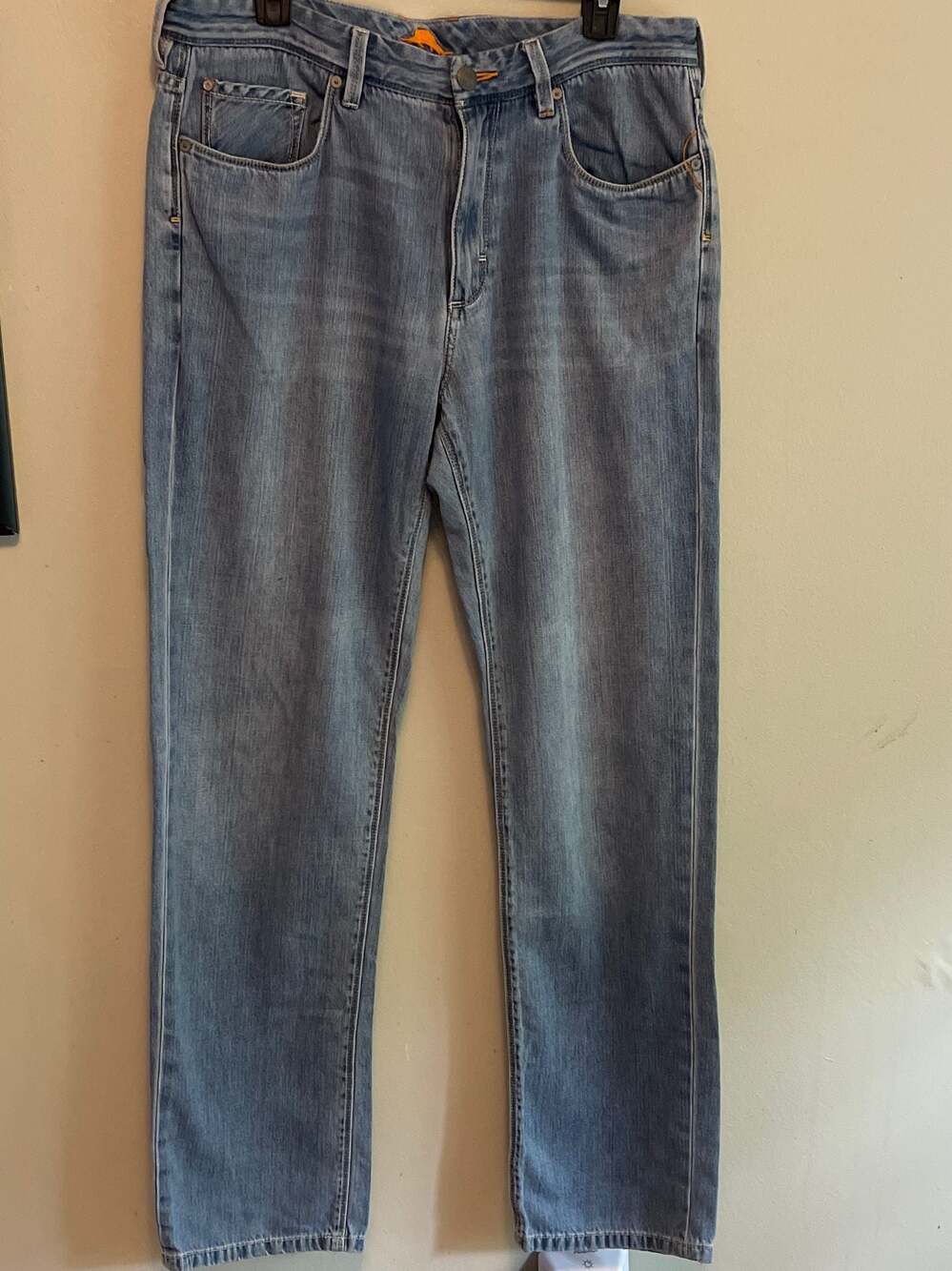 Tommy Bahama Standard Fit Coastal Island Jeans, Light Wash Sz. 36/34